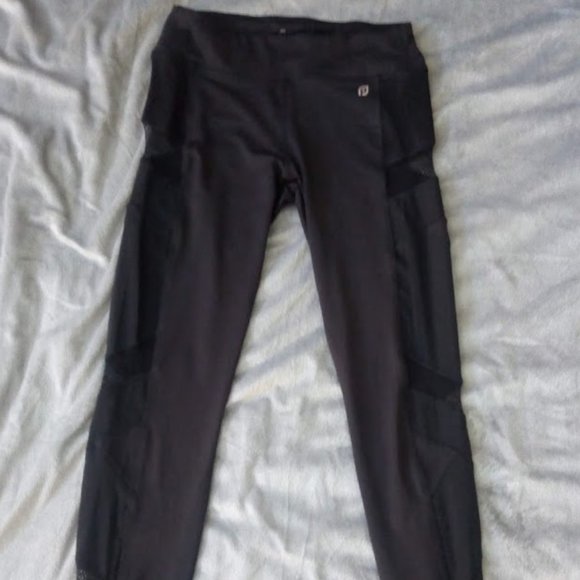 Fishnet and Mesh side panel Leggings, Small - Picture 4 of 5